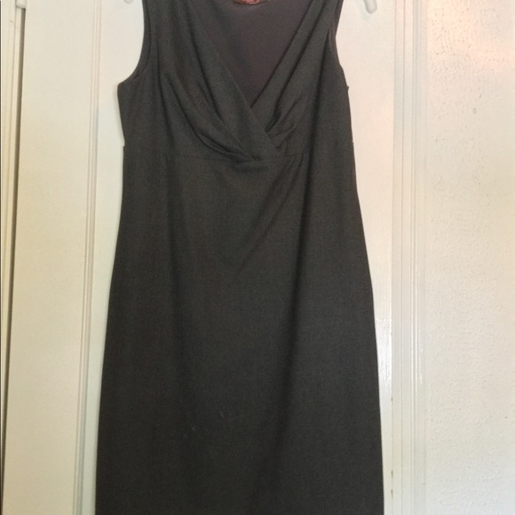 Eliza J Grey V neck dress - Picture 4 of 11